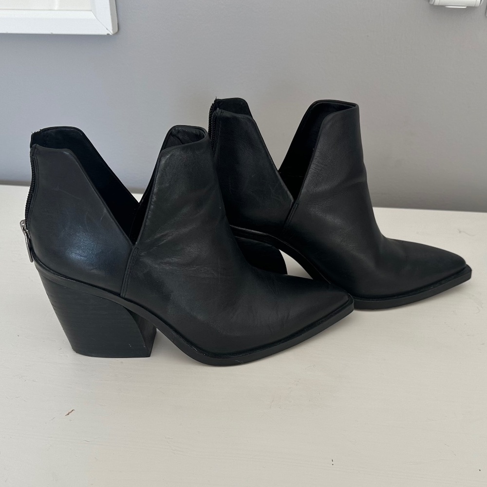 Vince Camuto Gigietta Bootie